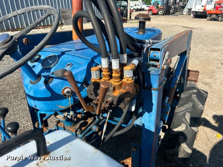 image for item EG0854 1978 Ford 1600 MFWD tractor