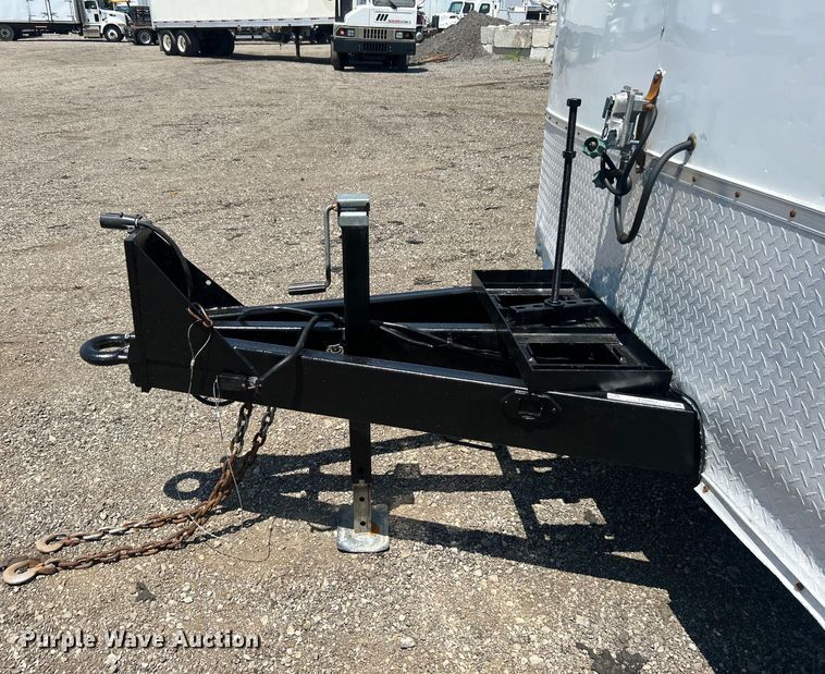 image for item EG0863 2017 United Trailers, Inc. UCT-8.518TA79 enclosed cargo trailer