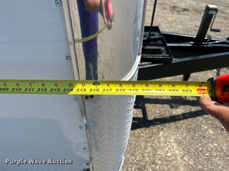 image for item EG0863 2017 United Trailers, Inc. UCT-8.518TA79 enclosed cargo trailer