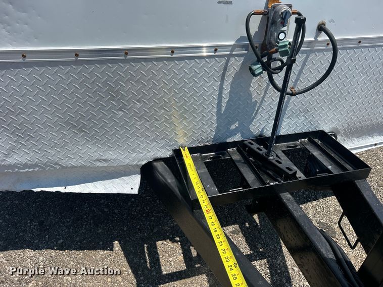 image for item EG0863 2017 United Trailers, Inc. UCT-8.518TA79 enclosed cargo trailer