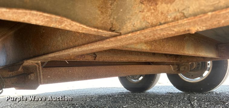 image for item EG0863 2017 United Trailers, Inc. UCT-8.518TA79 enclosed cargo trailer