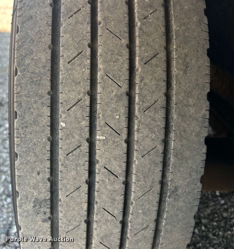 image for item EG0863 2017 United Trailers, Inc. UCT-8.518TA79 enclosed cargo trailer