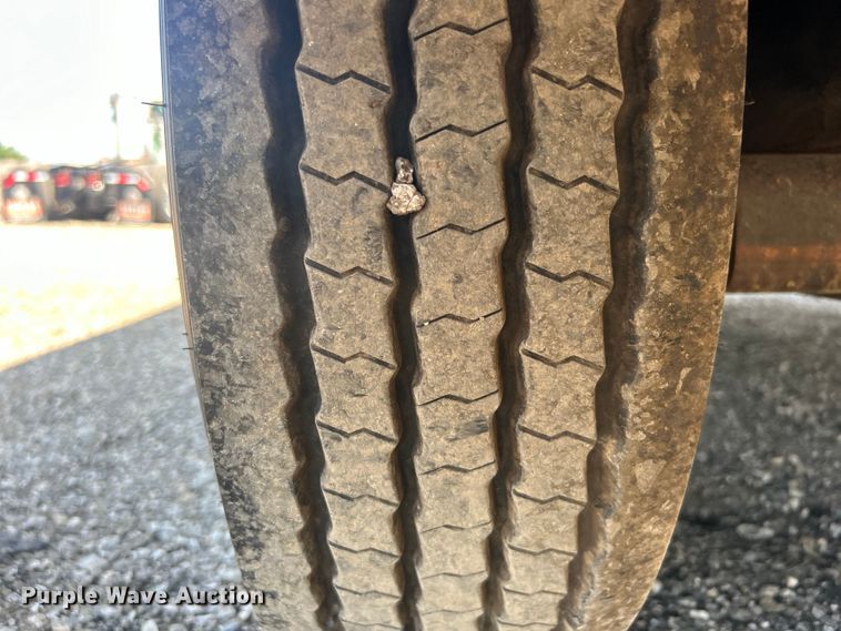 image for item EG0863 2017 United Trailers, Inc. UCT-8.518TA79 enclosed cargo trailer