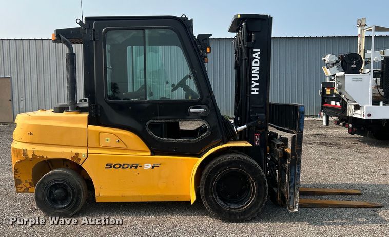 image for item EG0873 2017 Hyundai 50DA-9F forklift