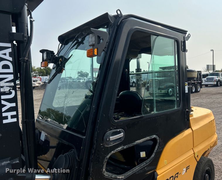 image for item EG0873 2017 Hyundai 50DA-9F forklift