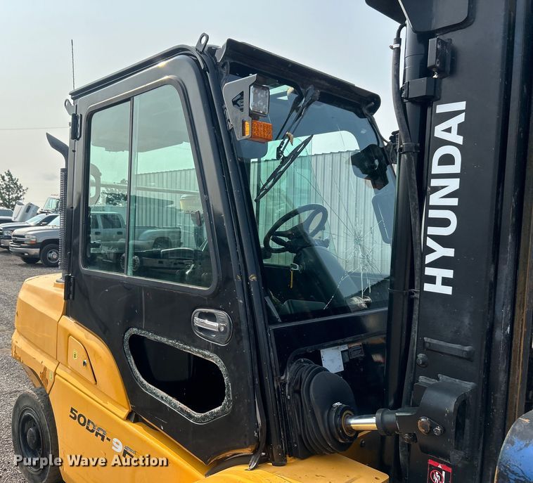 image for item EG0873 2017 Hyundai 50DA-9F forklift