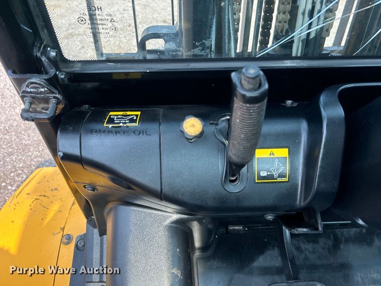 image for item EG0873 2017 Hyundai 50DA-9F forklift
