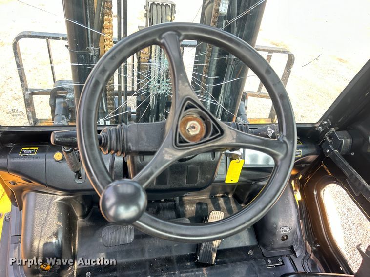 image for item EG0873 2017 Hyundai 50DA-9F forklift