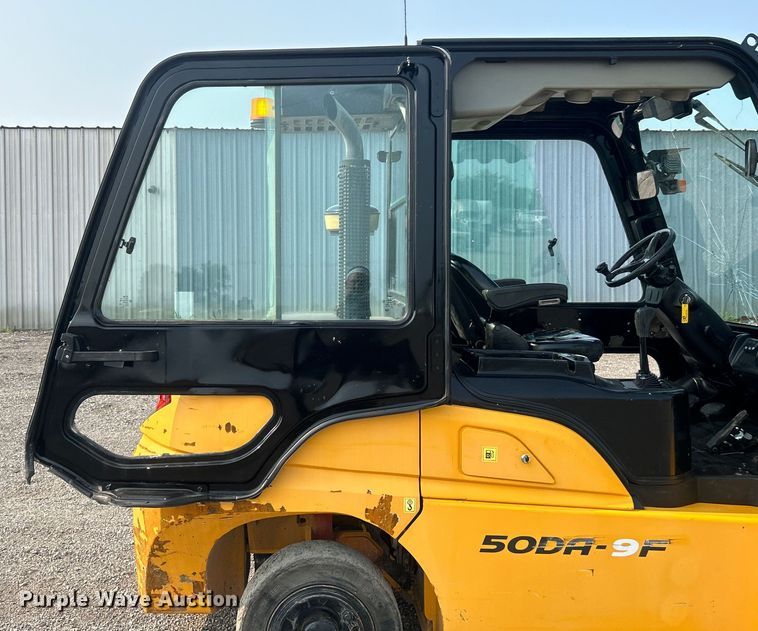 image for item EG0873 2017 Hyundai 50DA-9F forklift