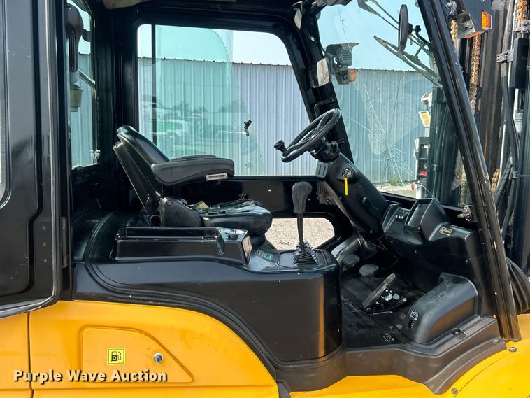 image for item EG0873 2017 Hyundai 50DA-9F forklift