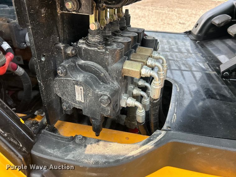 image for item EG0873 2017 Hyundai 50DA-9F forklift