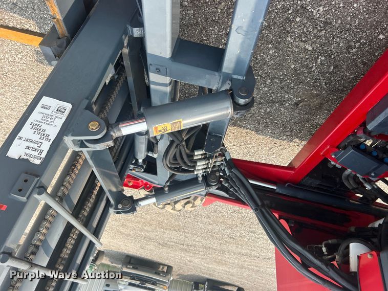 image for item EG0875 2006 Moffett M55 forklift