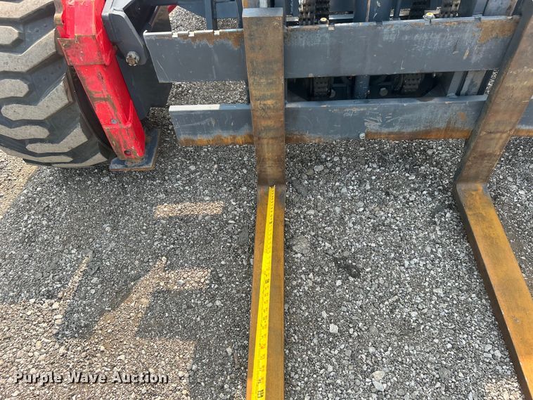 image for item EG0875 2006 Moffett M55 forklift