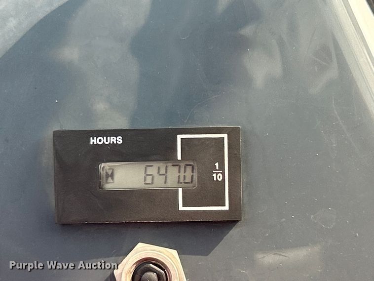 image for item EG0875 2006 Moffett M55 forklift