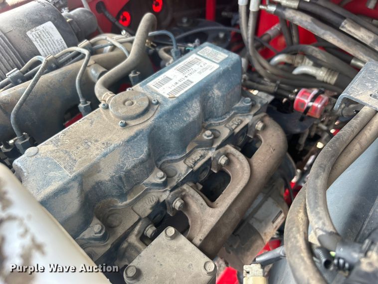 image for item EG0875 2006 Moffett M55 forklift