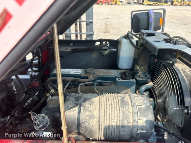 image for item EG0875 2006 Moffett M55 forklift