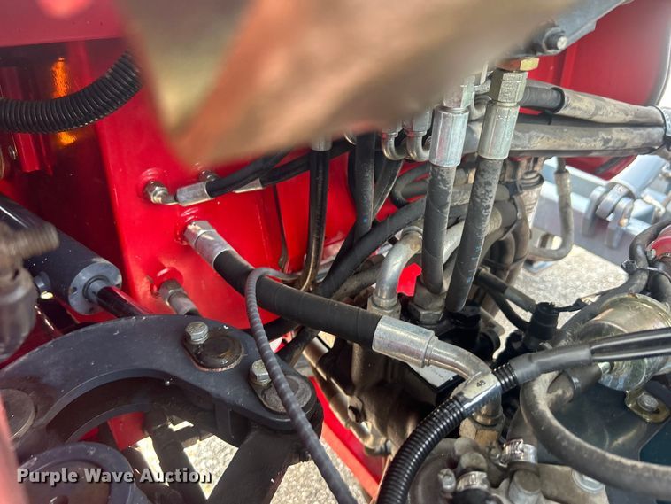 image for item EG0875 2006 Moffett M55 forklift