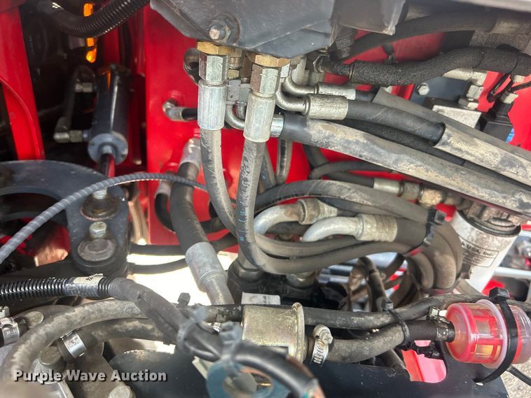 image for item EG0875 2006 Moffett M55 forklift