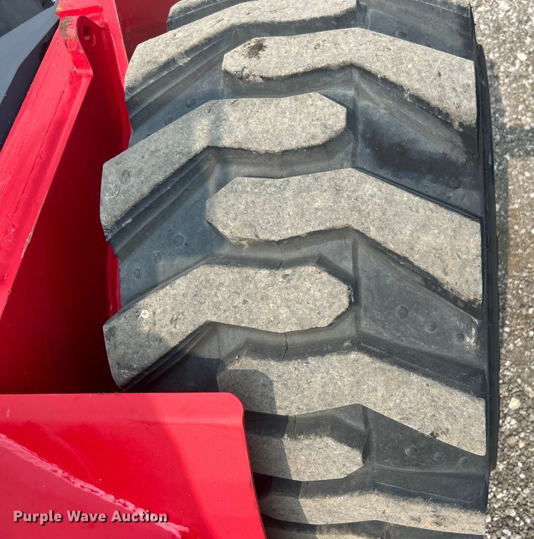 image for item EG0875 2006 Moffett M55 forklift