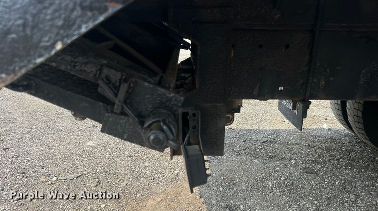 image for item EG0876 2007 Peterbilt  335 box truck