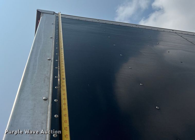 image for item EG0876 2007 Peterbilt  335 box truck