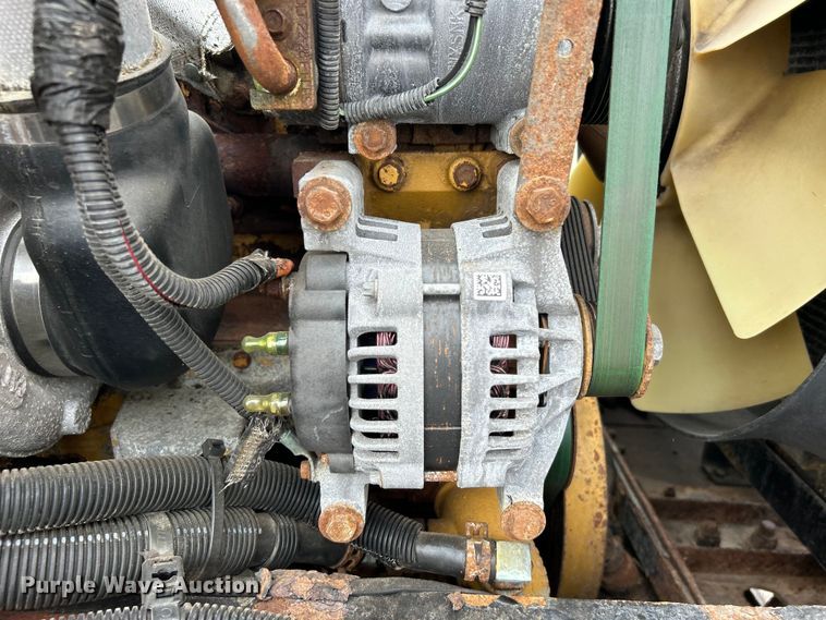 image for item EG0876 2007 Peterbilt  335 box truck