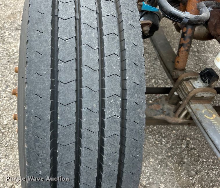 image for item EG0876 2007 Peterbilt  335 box truck