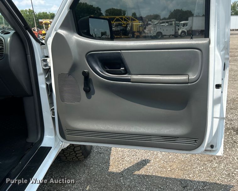 image for item EG0878 2008 Ford Ranger SuperCab pickup truck