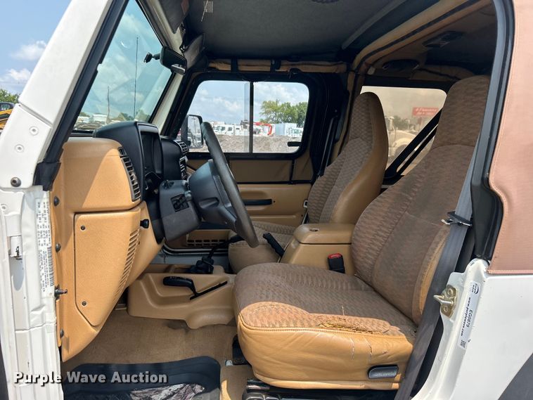 image for item EG0879 1998 Jeep Wrangler TJ SUV