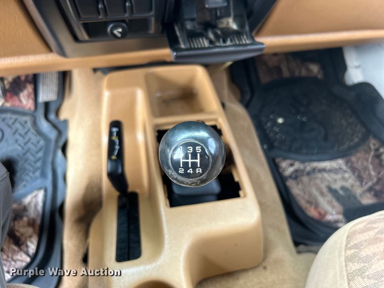 image for item EG0879 1998 Jeep Wrangler TJ SUV