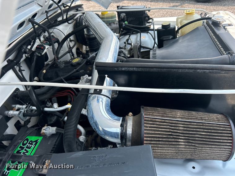 image for item EG0879 1998 Jeep Wrangler TJ SUV