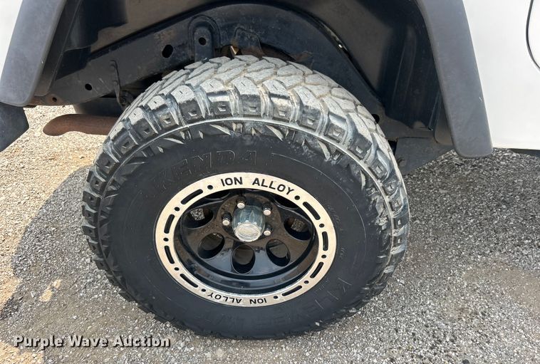 image for item EG0879 1998 Jeep Wrangler TJ SUV