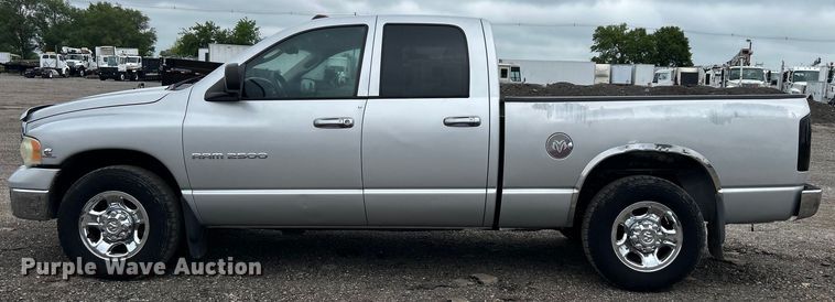 image for item EG1536 2004 Dodge Ram 2500 Quad Cab pickup truck