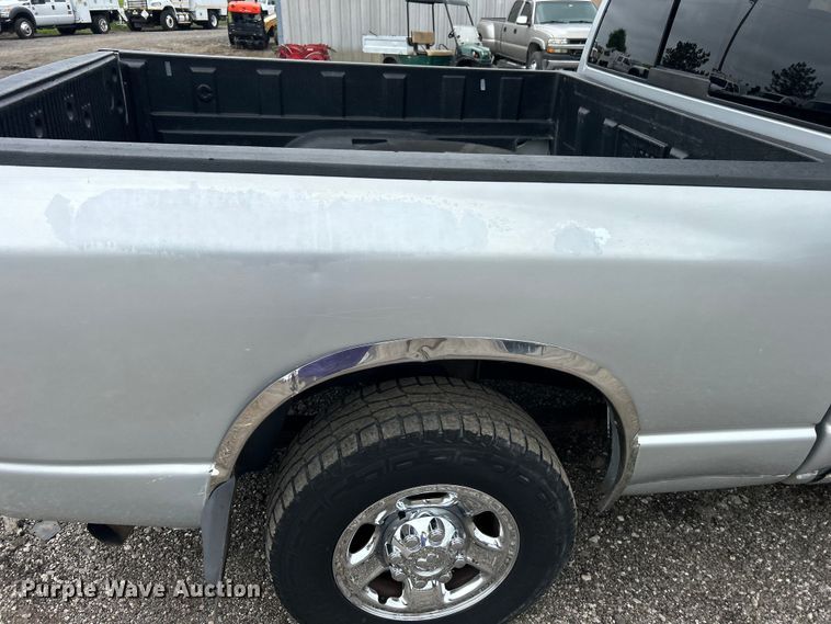 image for item EG1536 2004 Dodge Ram 2500 Quad Cab pickup truck