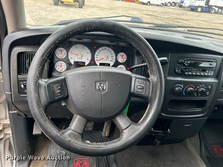 image for item EG1536 2004 Dodge Ram 2500 Quad Cab pickup truck