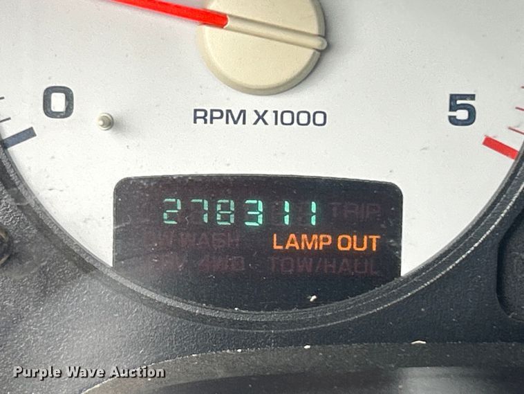 image for item EG1536 2004 Dodge Ram 2500 Quad Cab pickup truck