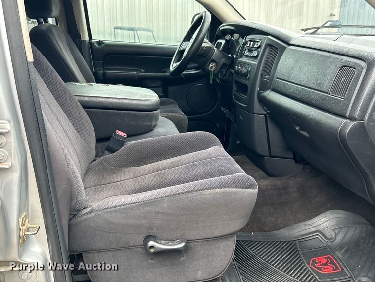 image for item EG1536 2004 Dodge Ram 2500 Quad Cab pickup truck