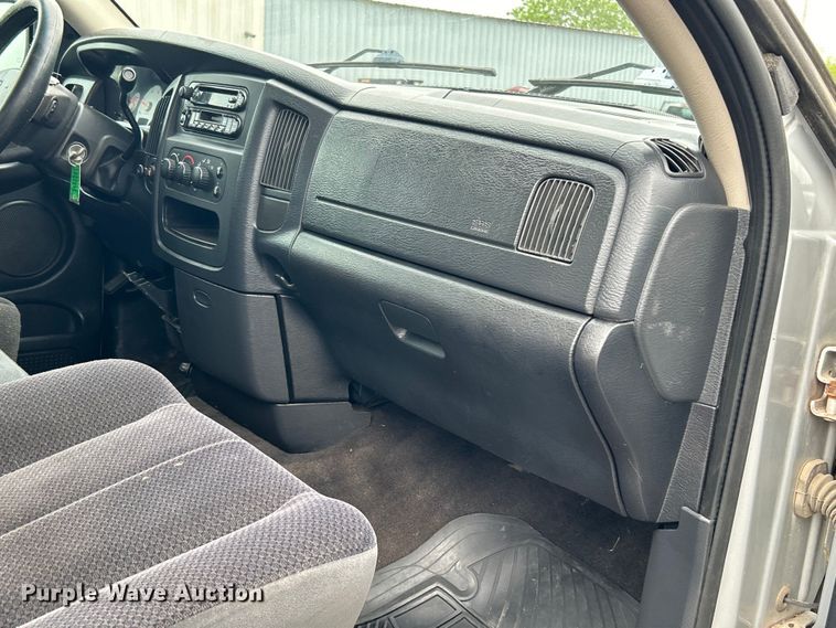 image for item EG1536 2004 Dodge Ram 2500 Quad Cab pickup truck