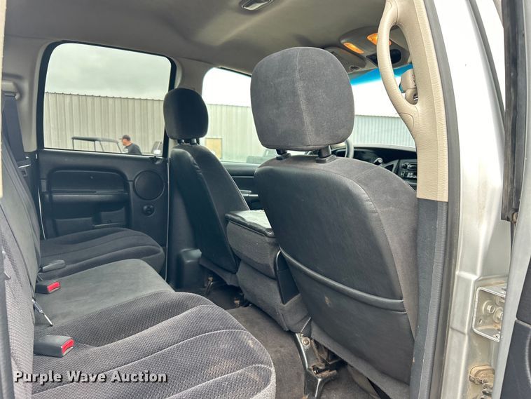 image for item EG1536 2004 Dodge Ram 2500 Quad Cab pickup truck