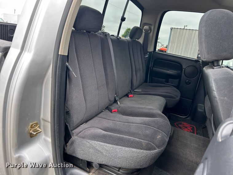 image for item EG1536 2004 Dodge Ram 2500 Quad Cab pickup truck