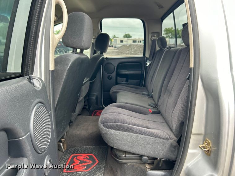 image for item EG1536 2004 Dodge Ram 2500 Quad Cab pickup truck