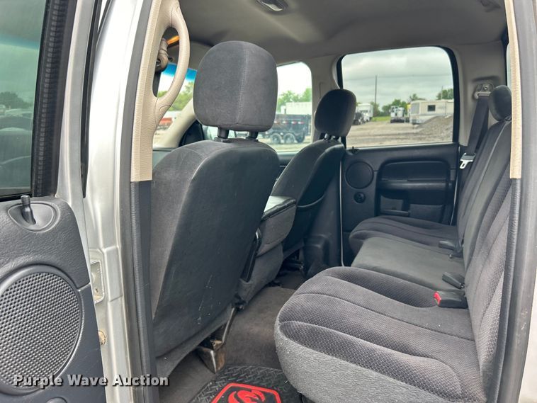 image for item EG1536 2004 Dodge Ram 2500 Quad Cab pickup truck