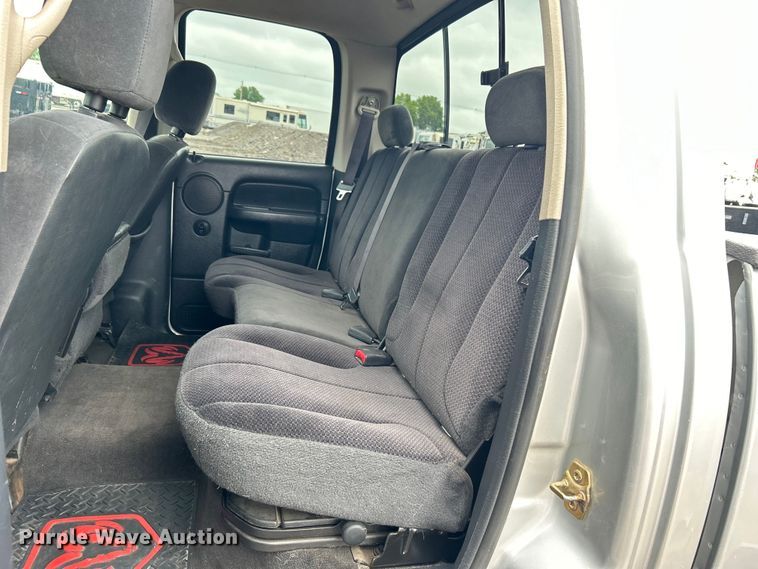 image for item EG1536 2004 Dodge Ram 2500 Quad Cab pickup truck