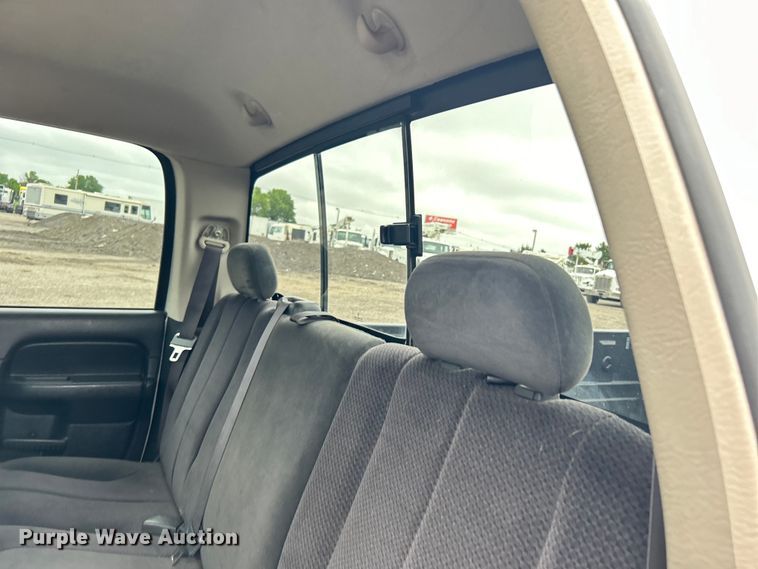 image for item EG1536 2004 Dodge Ram 2500 Quad Cab pickup truck