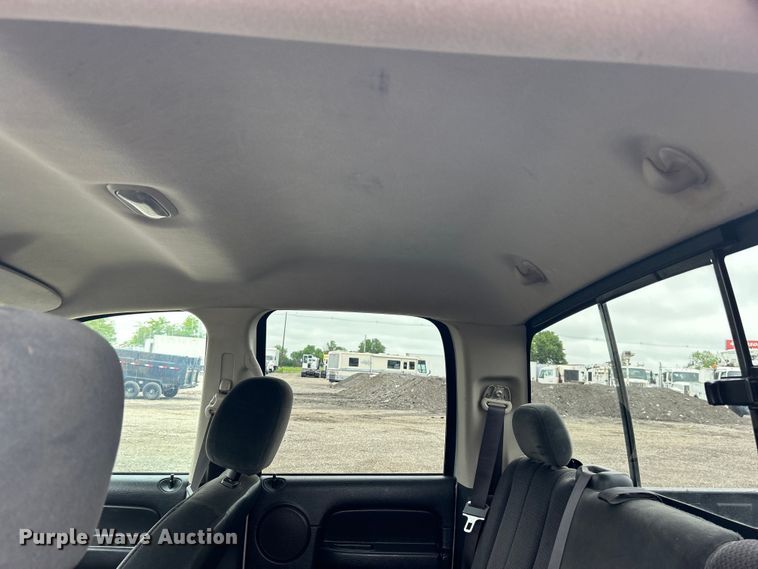 image for item EG1536 2004 Dodge Ram 2500 Quad Cab pickup truck