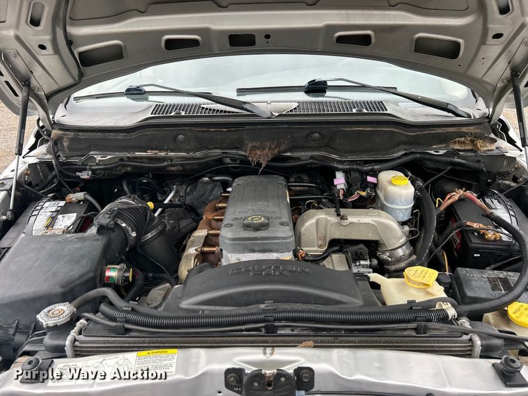 image for item EG1536 2004 Dodge Ram 2500 Quad Cab pickup truck