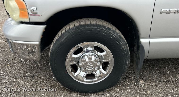 image for item EG1536 2004 Dodge Ram 2500 Quad Cab pickup truck