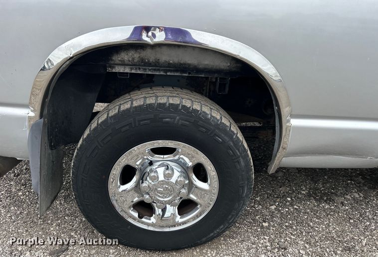 image for item EG1536 2004 Dodge Ram 2500 Quad Cab pickup truck