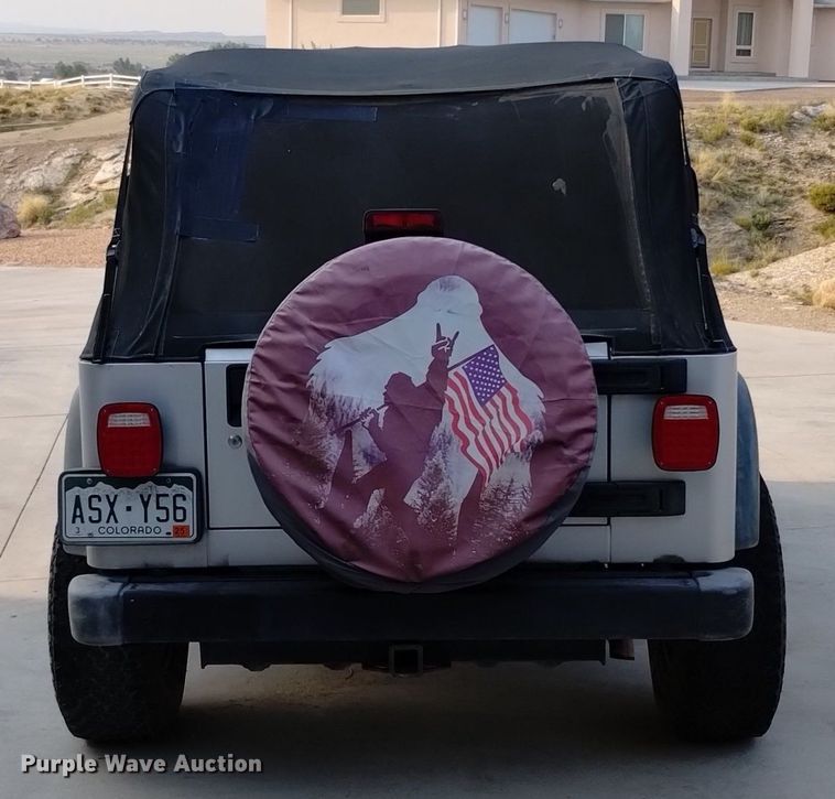 image for item EG9888 2004 Jeep Wrangler SUV