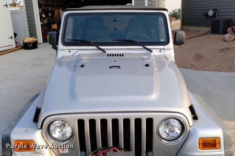 image for item EG9888 2004 Jeep Wrangler SUV